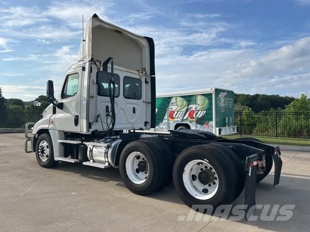Freightliner  Tractor Units