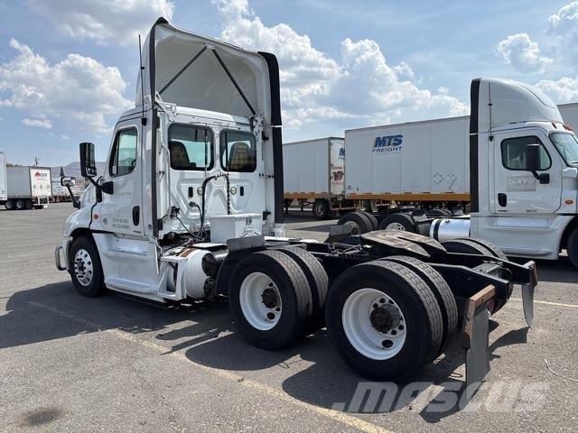Freightliner  Tractor Units