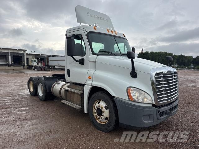 Freightliner  Tractor Units