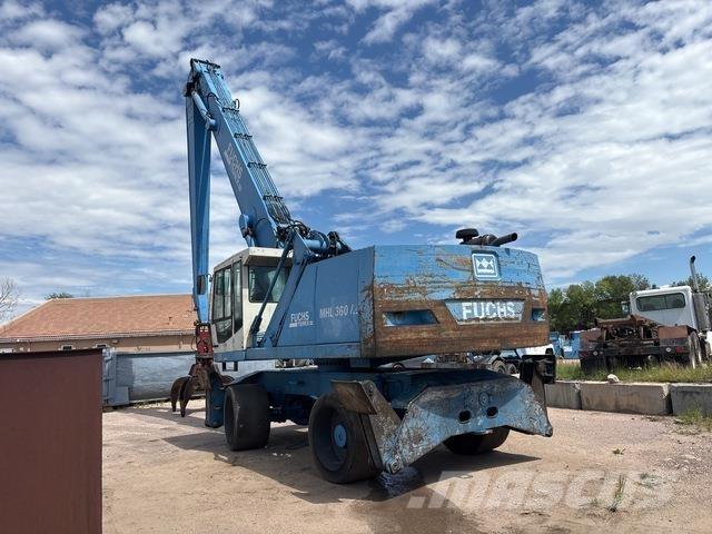 Fuchs MHL360 Waste / industry handlers
