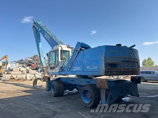 Fuchs MHL360 Waste / industry handlers