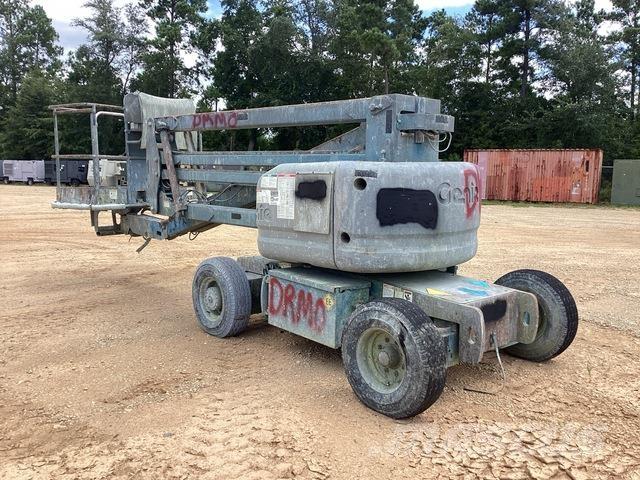 Genie  Articulated boom lifts