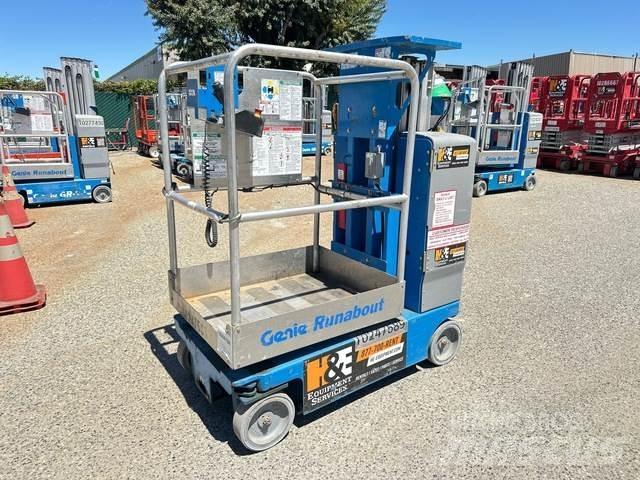 Genie GR-12 Vertical mast lifts
