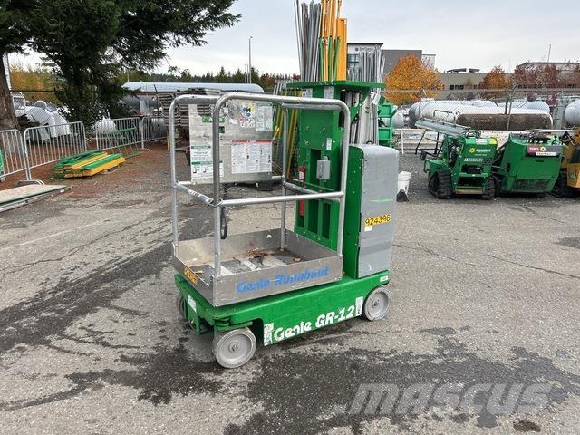 Genie GR-12 Vertical mast lifts