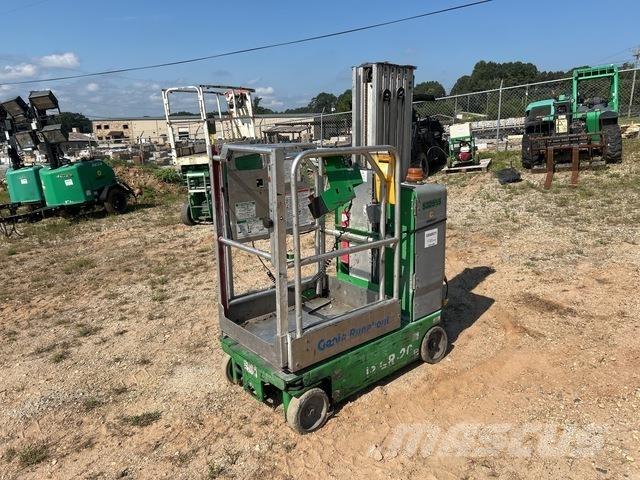 Genie GR-20 Vertical mast lifts