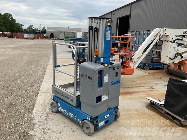 Genie GR-20 Vertical mast lifts