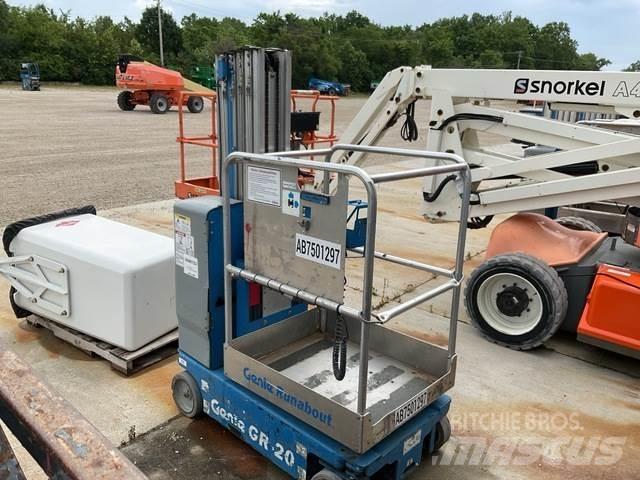 Genie GR-20 Vertical mast lifts