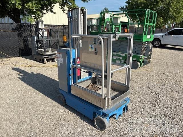 Genie GR-20 Vertical mast lifts