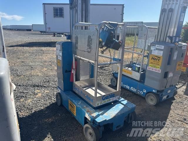 Genie GR-20 Vertical mast lifts