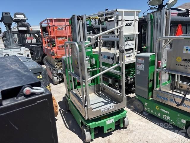 Genie GR-20 Vertical mast lifts