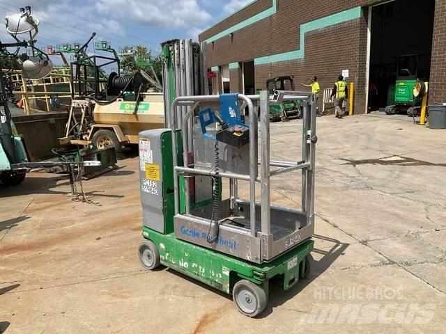 Genie GR-20 Vertical mast lifts