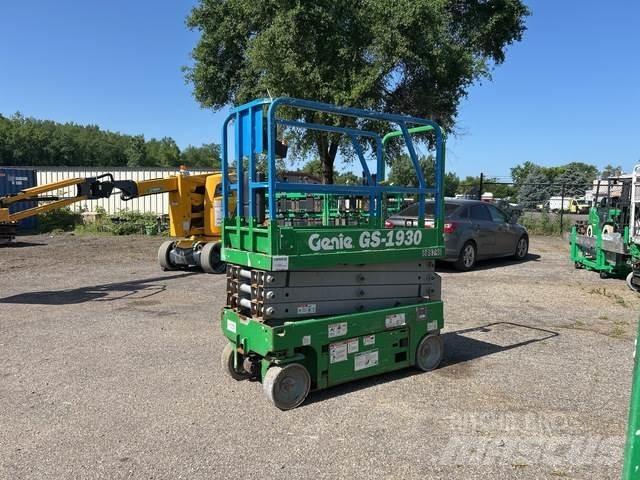 Genie GS-1930 Scissor lifts