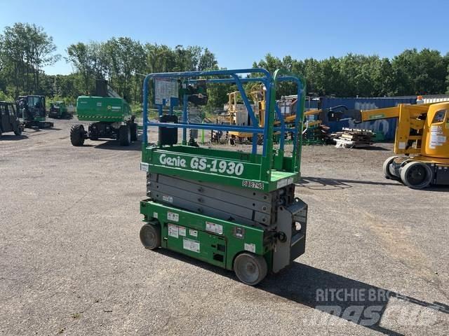 Genie GS-1930 Scissor lifts