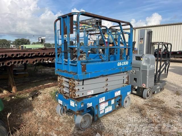 Genie GS-1930 Scissor lifts