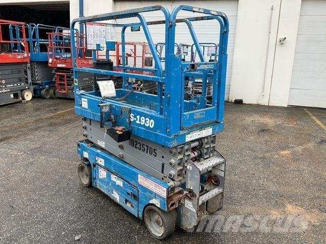 Genie GS-1930 Scissor lifts