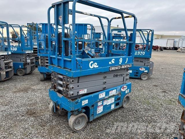Genie GS-1930 Scissor lifts