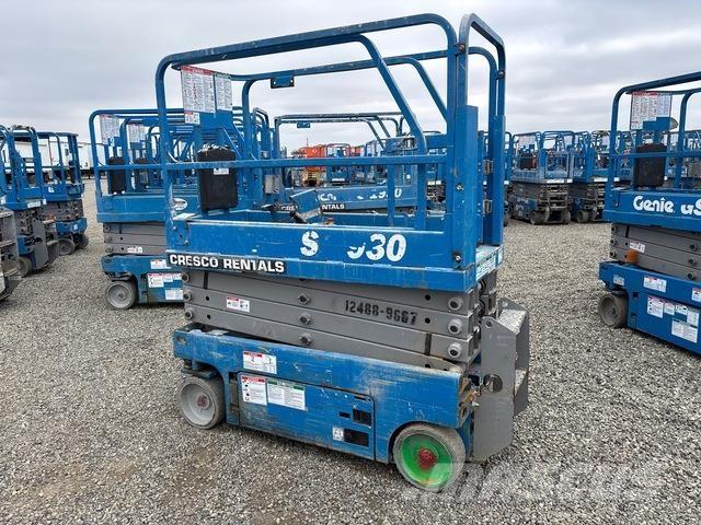Genie GS-1930 Scissor lifts