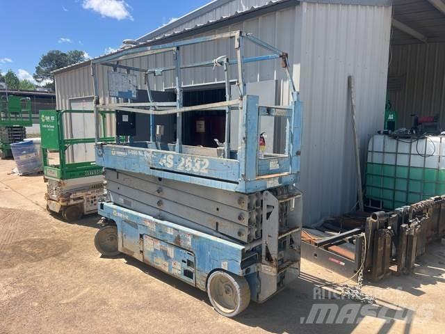 Genie GS-2632 Scissor lifts