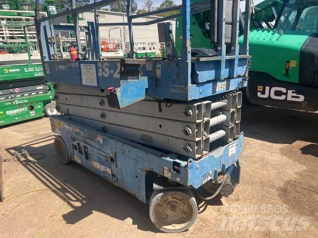 Genie GS-2632 Scissor lifts