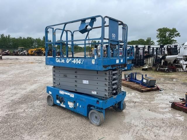 Genie GS-4047 Scissor lifts