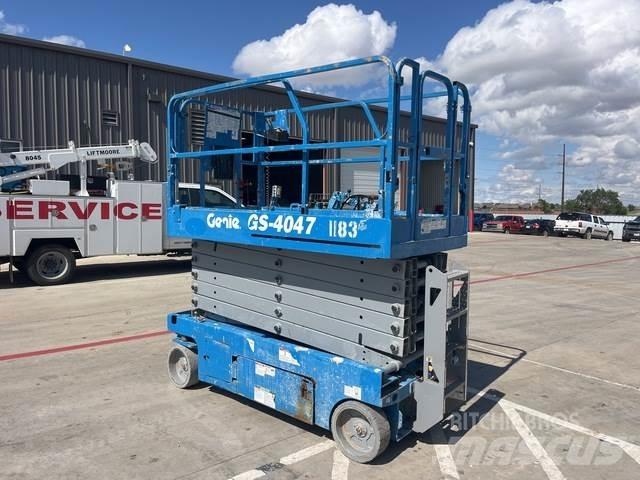Genie GS-4047 Scissor lifts
