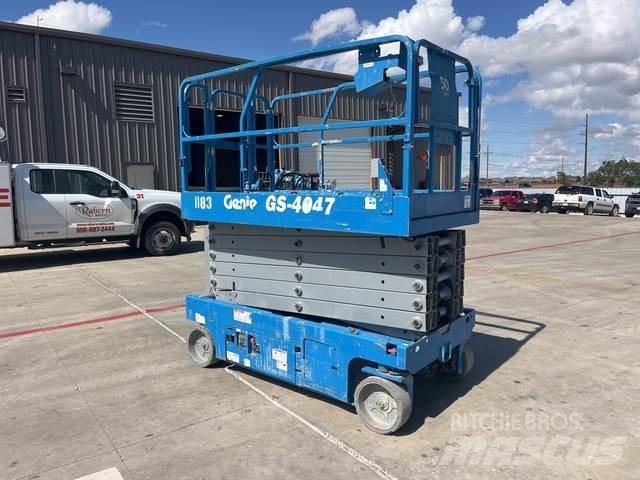 Genie GS-4047 Scissor lifts