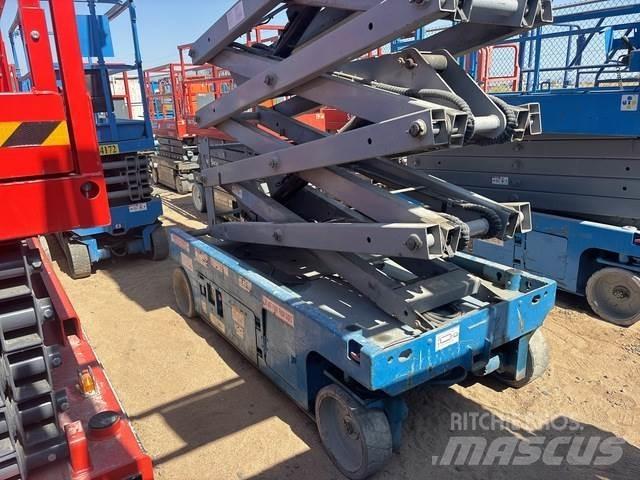 Genie GS-4047 Scissor lifts