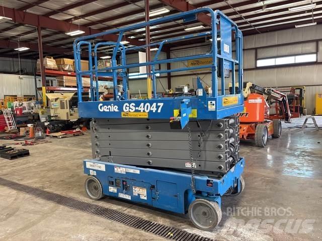 Genie GS-4047 Scissor lifts