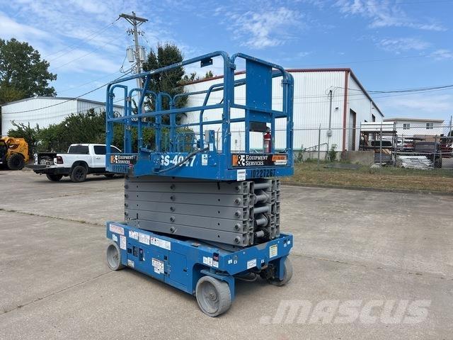 Genie GS-4047 Scissor lifts