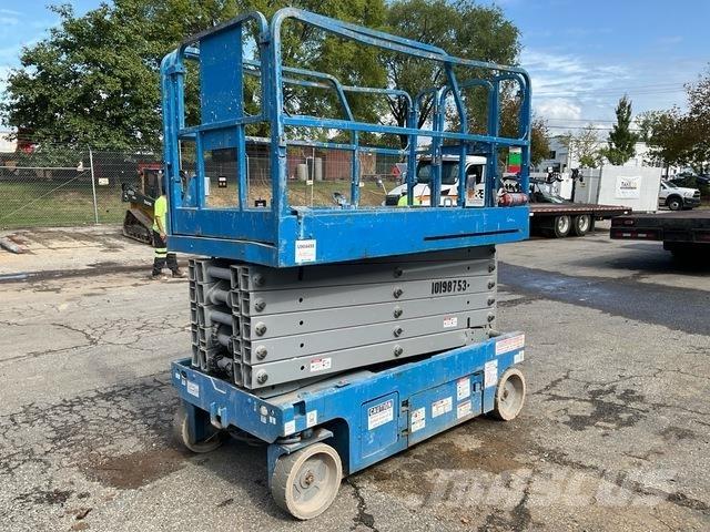 Genie GS-4047 Scissor lifts