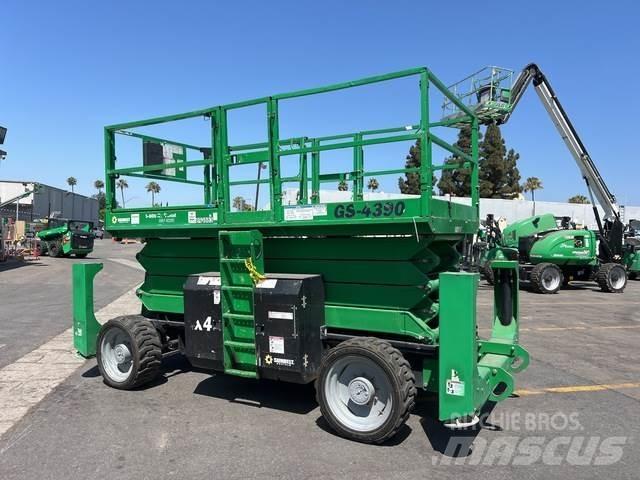 Genie GS-4390 Scissor lifts