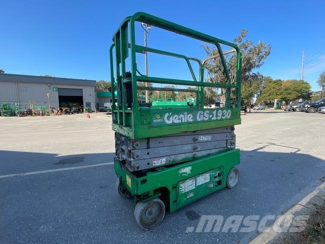 Genie GS1930 Scissor lifts