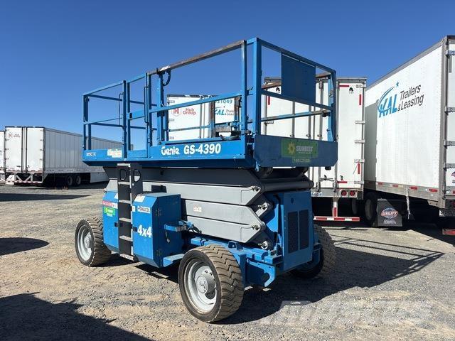 Genie GS4390 Scissor lifts
