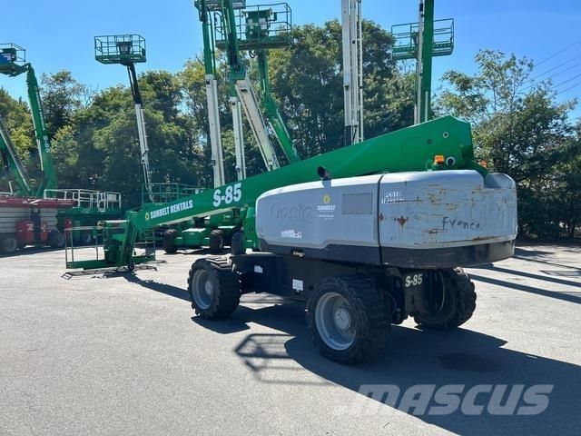 Genie S-85 Telescopic boom lifts