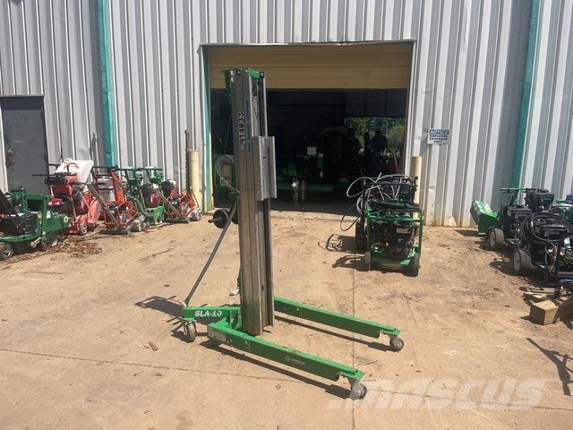 Genie SLA-10 Winches, hoists and material lifts