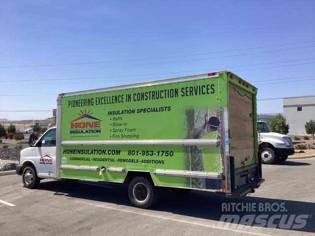 GMC C3500 Box body trucks