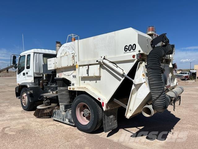 GMC T7500 Sweeper trucks