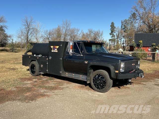 GMC V3500 Combi / vacuum trucks