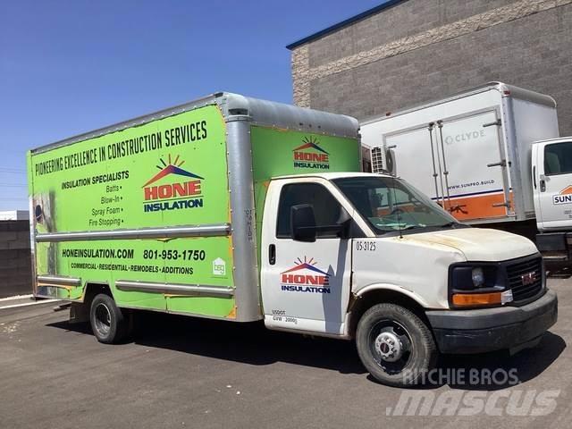  GMFC C7500 Box body trucks