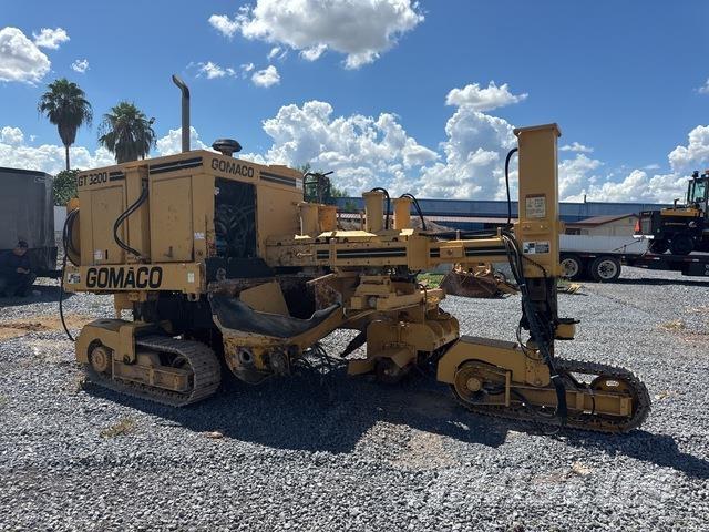 Gomaco GT-3200 Concrete accessories