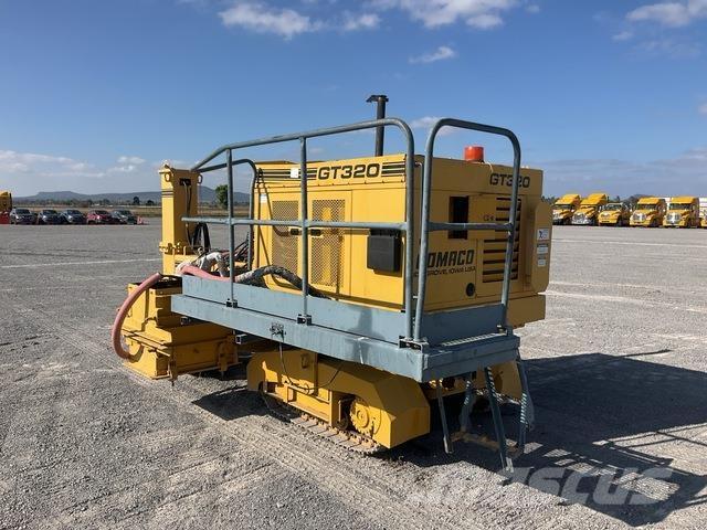 Gomaco GT-3200 Concrete accessories