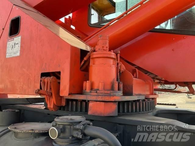 Grove RT530E Rough terrain cranes