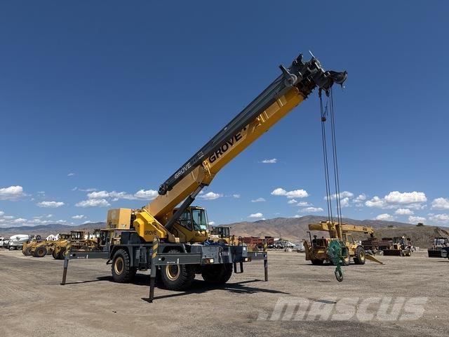 Grove RT535E Rough terrain cranes