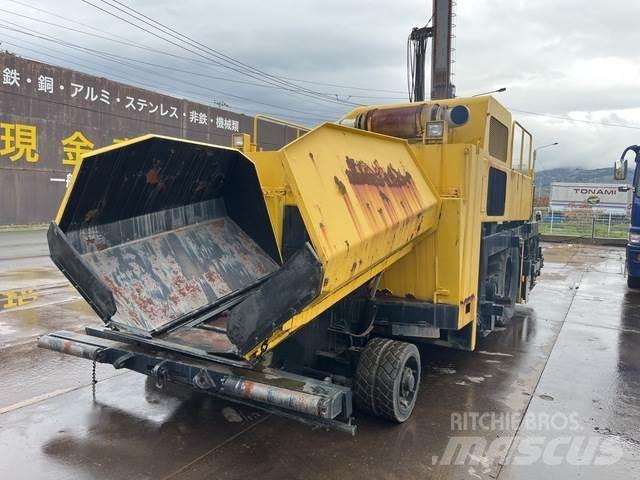 Hanta HRM-4500 Asphalt pavers