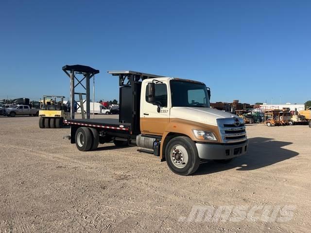 Hino 338 Municipal / general purpose vehicles