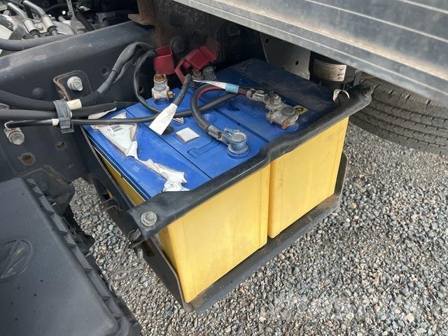 Hino 921 Box body trucks