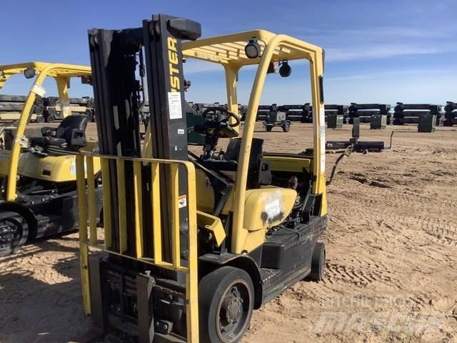 Hyster S40FT Electric forklift trucks