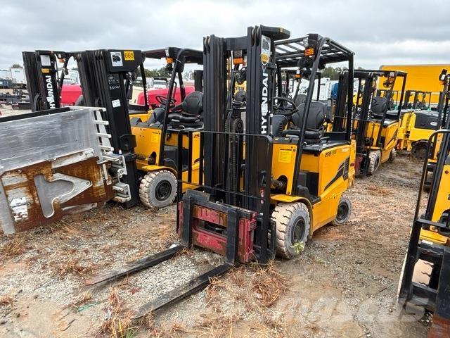 Hyundai 25B-9U Electric forklift trucks