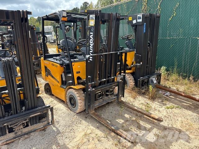 Hyundai 25B-9U Electric forklift trucks