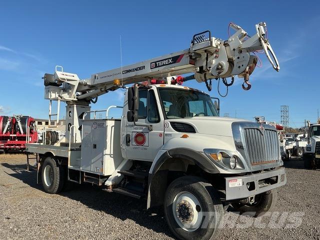 IHC 7300 Mobile drill rig trucks